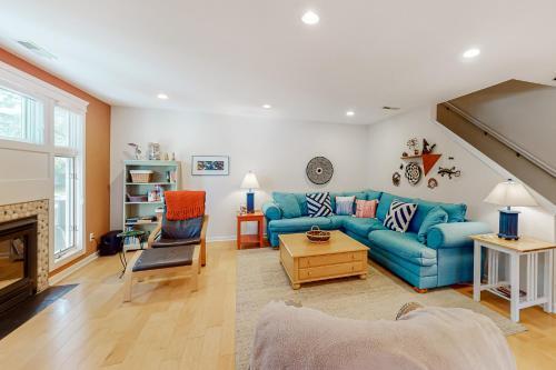 Sea Colony - 53040 Lakeshore