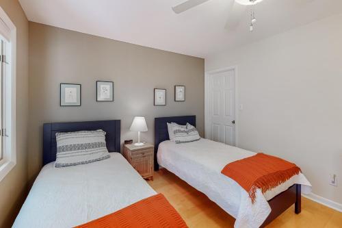 Sea Colony - 53040 Lakeshore