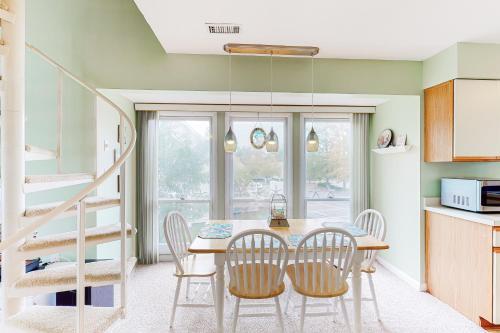 Sea Colony Evergreen II