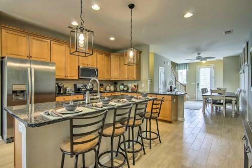 Townhome With Amenities 4 Miles From Bethany Beach!
