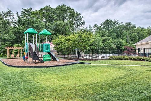 Townhome With Amenities 4 Miles From Bethany Beach!
