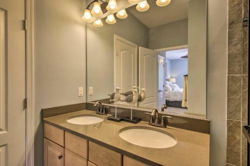 Townhome With Amenities 4 Miles From Bethany Beach!