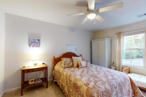 Forest Landing - 37114 Fairway