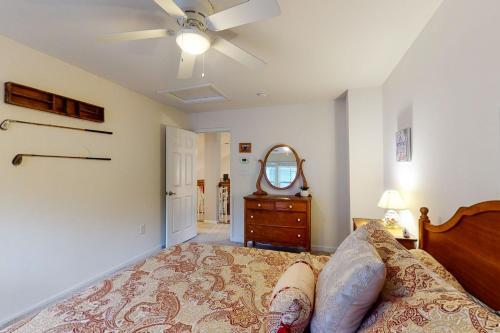 Forest Landing - 37114 Fairway