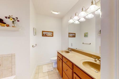 Bear Trap Dunes Clubhouse