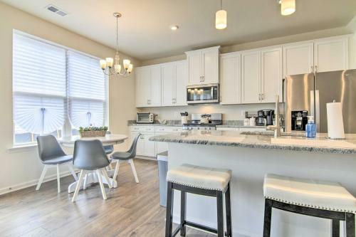 Modern Retreat With Pool Access And 4 Mi To Beach