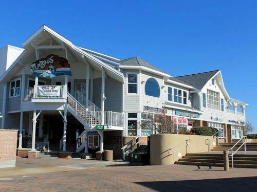 Ocean View Beach Club - 15 Bennett Point