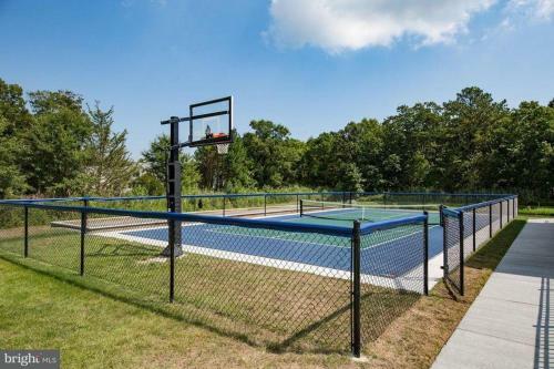 Ocean View Beach Club - 15 Bennett Point