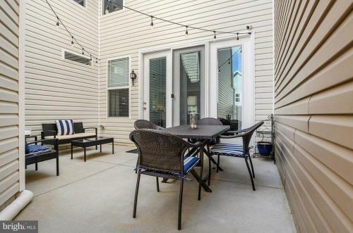 Ocean View Beach Club - 15 Bennett Point