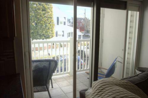 59 Maryland Ave #204