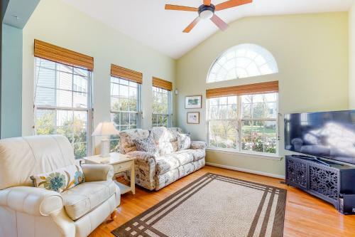 Bayview Landing - 38013 Bayview Circle