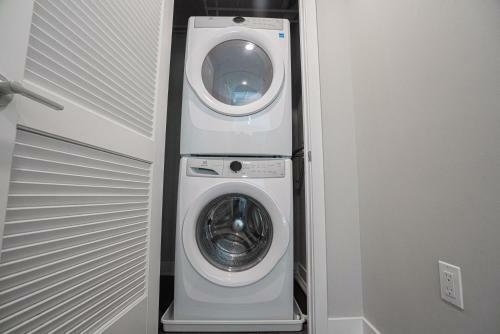 Waterfront Apartments 30 Day Rentals