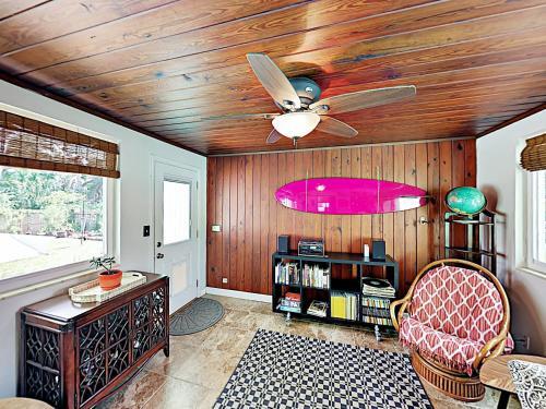 New Listing! Island Bungalow Near State Park Home