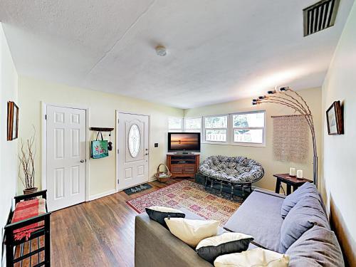 New Listing! Island Bungalow Near State Park Home