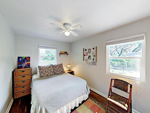New Listing! Island Bungalow Near State Park Home
