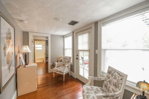 215 Spring Avenue Home