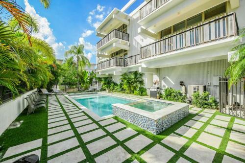 Grande Haven By Ami Locals