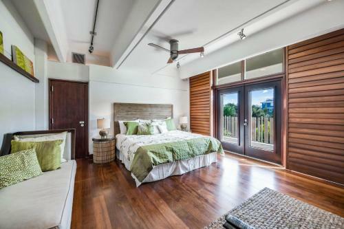 Grande Haven By Ami Locals