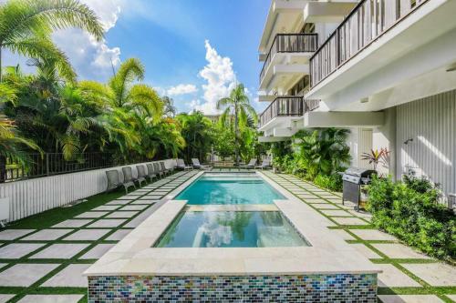 Grande Haven By Ami Locals