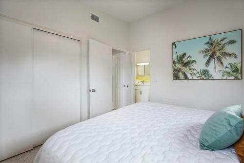 The Palm Leaf Home