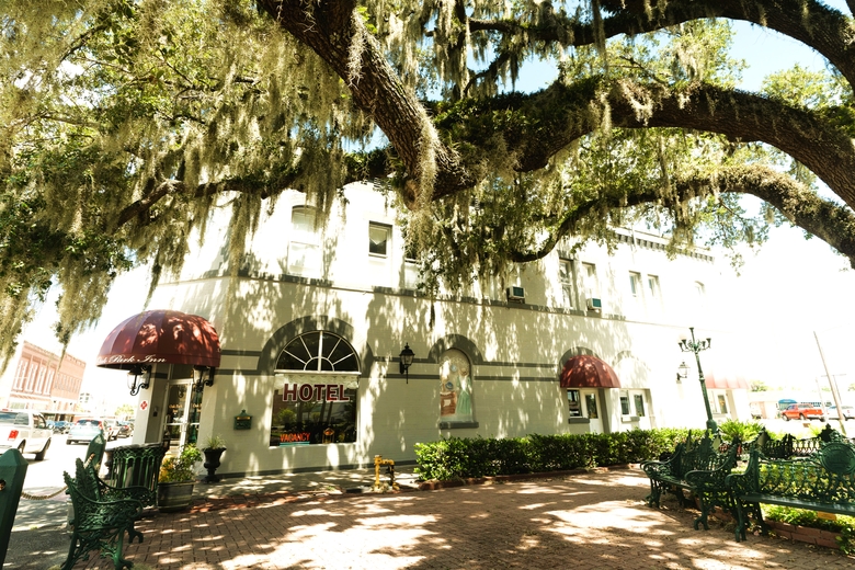 Hotel Oyo Oak Park Inn