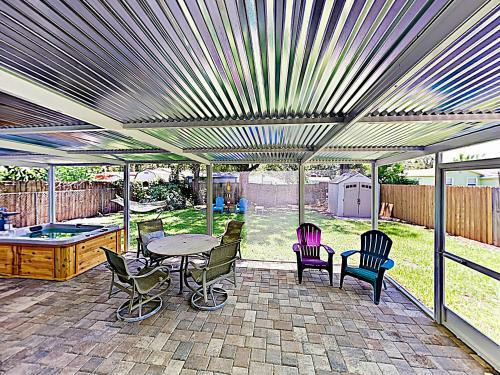 New Listing! Updated Coastal Charmer With Hot Tub Home