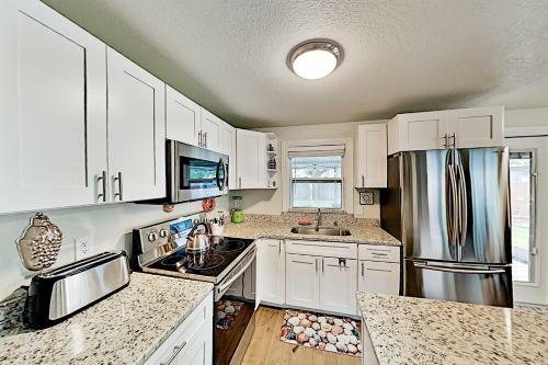 New Listing! Updated Coastal Charmer With Hot Tub Home