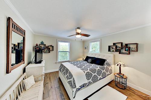 New Listing! Updated Coastal Charmer With Hot Tub Home