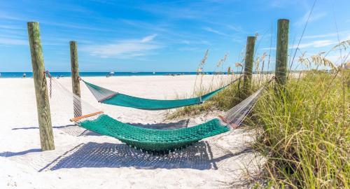 New Listing! Updated Coastal Charmer With Hot Tub Home