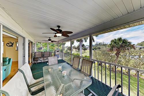 Alden Pine Getaway On Golf Course - Patio & Tennis Home