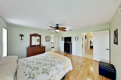 Alden Pine Getaway On Golf Course - Patio & Tennis Home