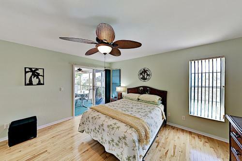 Alden Pine Getaway On Golf Course - Patio & Tennis Home