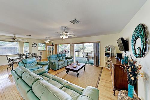 Alden Pine Getaway On Golf Course - Patio & Tennis Home