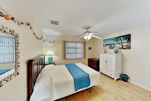 Alden Pine Getaway On Golf Course - Patio & Tennis Home