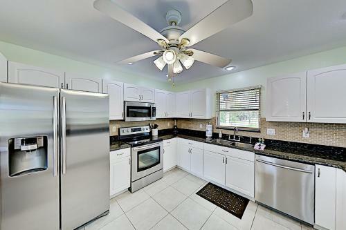 Alden Pine Getaway On Golf Course - Patio & Tennis Home