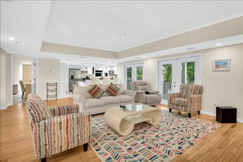 Homes-9871 Ne Gasparilla Pass Home