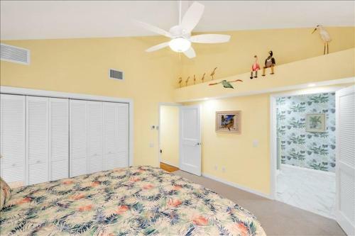 Homes-9871 Ne Gasparilla Pass Home