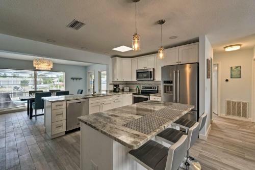 Canalfront Bradenton Home With Dock And Pool!