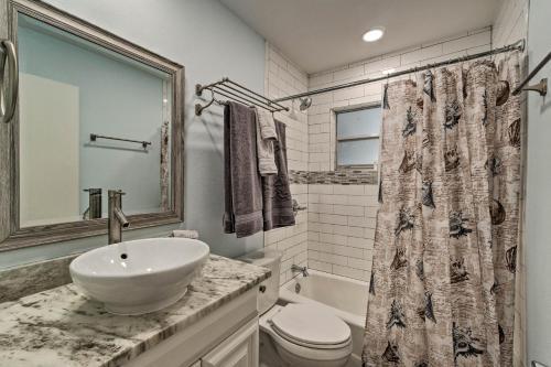 Canalfront Bradenton Home With Dock And Pool!