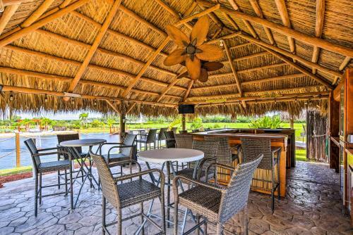 Bonita Springs Private Oasis With Ideal Yard!