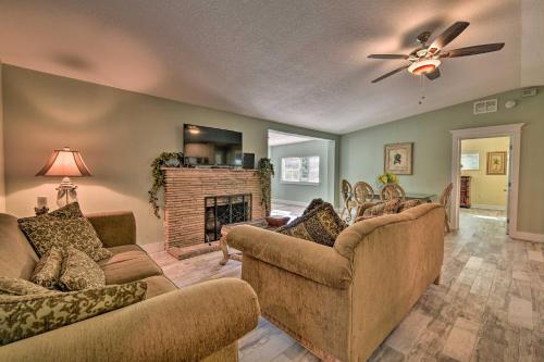 Pet-friendly Coastal Bradenton Retreat With Fire Pit
