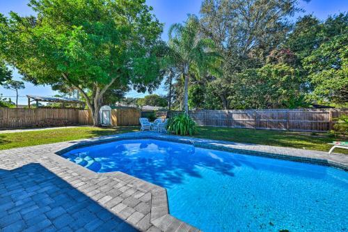 Pet-friendly Coastal Bradenton Retreat With Fire Pit