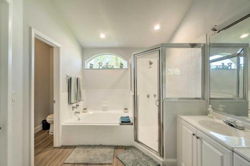Large Home With Lanai, Steps To Bradenton River