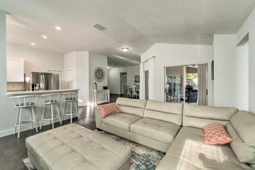 Large Home With Lanai, Steps To Bradenton River