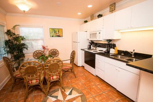 Hotel Tropic Isle At Anna Maria Island Inn