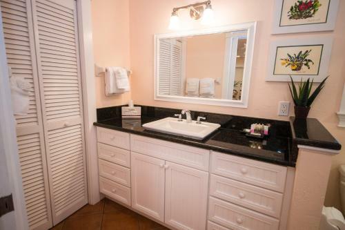 Hotel Tropic Isle At Anna Maria Island Inn
