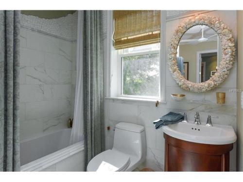 Dockside Darling Home