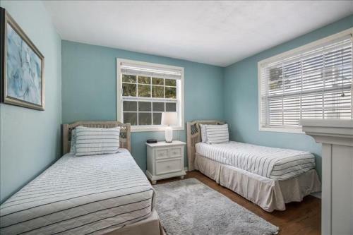 Violetta Cottage Home