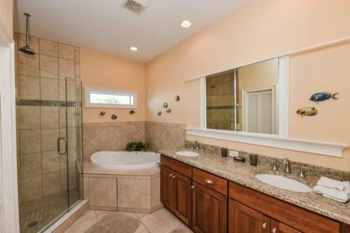 102 6th St S-downstairs Home