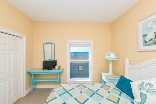 102 6th St S-downstairs Home